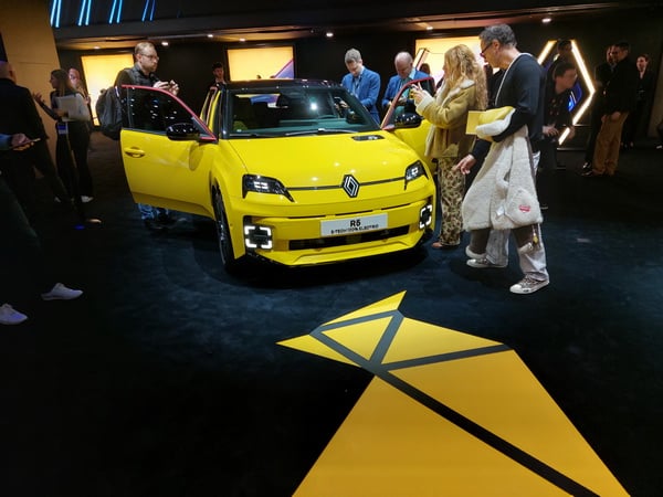 Renault et Dacia au Salon de l'auto de Genève 2024 - 20240226 102643
