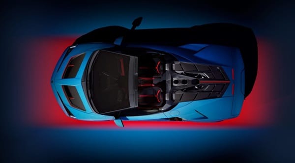 Fenomeno Roadster: la open-top più potente mai creata da Lamborghini
