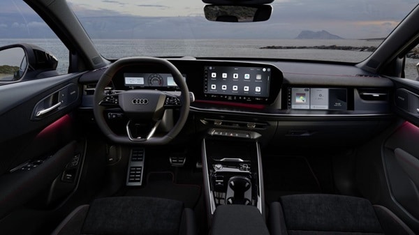 Audi, più equipaggiamento, più tecnologia, più vantaggi: Audi potenzia la Q3 per l’anno modello 2027