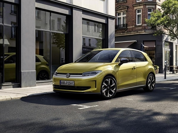 Volkswagen, passaggio alla mobilità elettrica a un prezzo accessibile: la nuova ID. Polo è disponibile da subito con batteria da 37 kWh