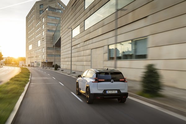 Citroën C5 Aircross: il nuovo SUV con più spazio, più comfort, più tecnologia e oggi è anche 100% elettrico - citroen C5 Aircross7