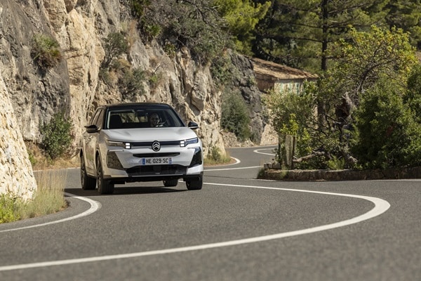 Citroën C5 Aircross: il nuovo SUV con più spazio, più comfort, più tecnologia e oggi è anche 100% elettrico - citroen C5 Aircross9