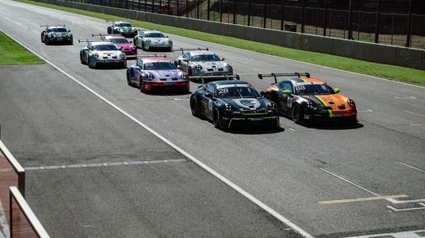 Porsche, Felix Neuhofer conquista la vetta della classifica nel gruppo GT3 Cup