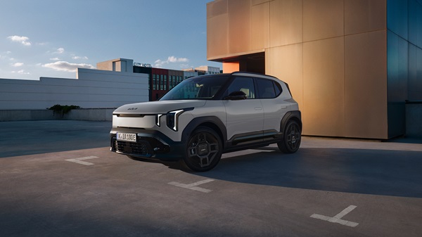 Kia EV2, modello di grande successo, si arricchisce di una nuova versione top di gamma: arriva la BlackLine
