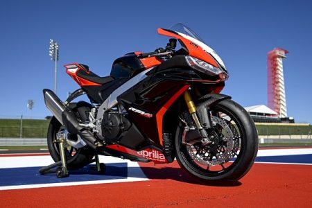 01-rsv4-factory-se-09-sbk