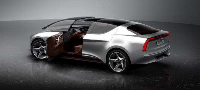 02c-rear-view-opening-02