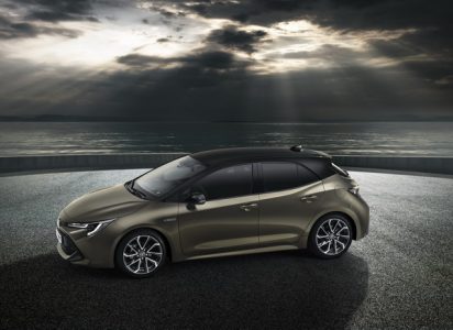2019toyotaaurishybrid-04