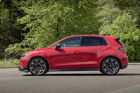 Volkswagen, 50 anni di piacere di guida, ora in modalità elettrica: Volkswagen dà il via alla prevendita della ID. Polo GTI