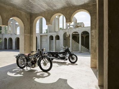 P90488238_highRes_bmw-r-32-and-bmw-r-1