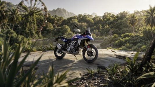 P90623474_highRes_bmw-motorrad-present