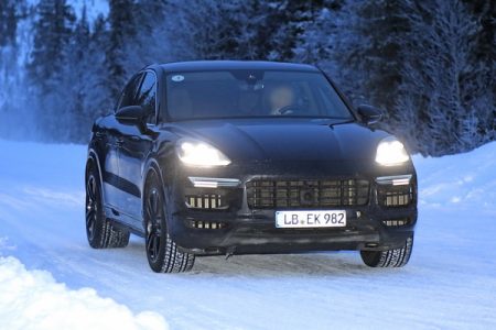 Porsche-Cayenne-Coupe-001