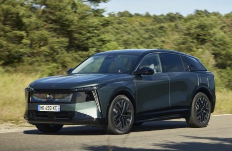 AUTO ZÜRICH 2026: DS AUTOMOBILES PORTA IN SCENA L’ELEGANZA FRANCESE SU QUATTRO RUOTE