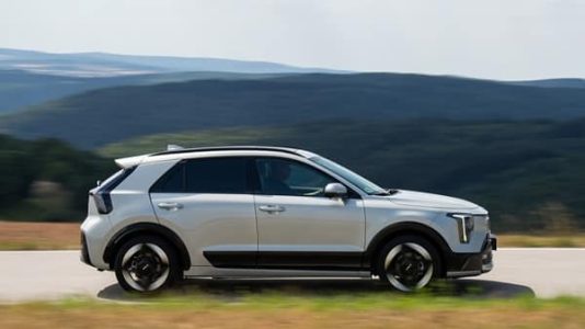 Kia, il nuovo Kia Niro 2026: l'efficienza ibrida incontra una vantaggiosa offerta di lancio