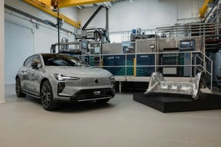 Volvo, l'innovazione svizzera nella nuova EX60